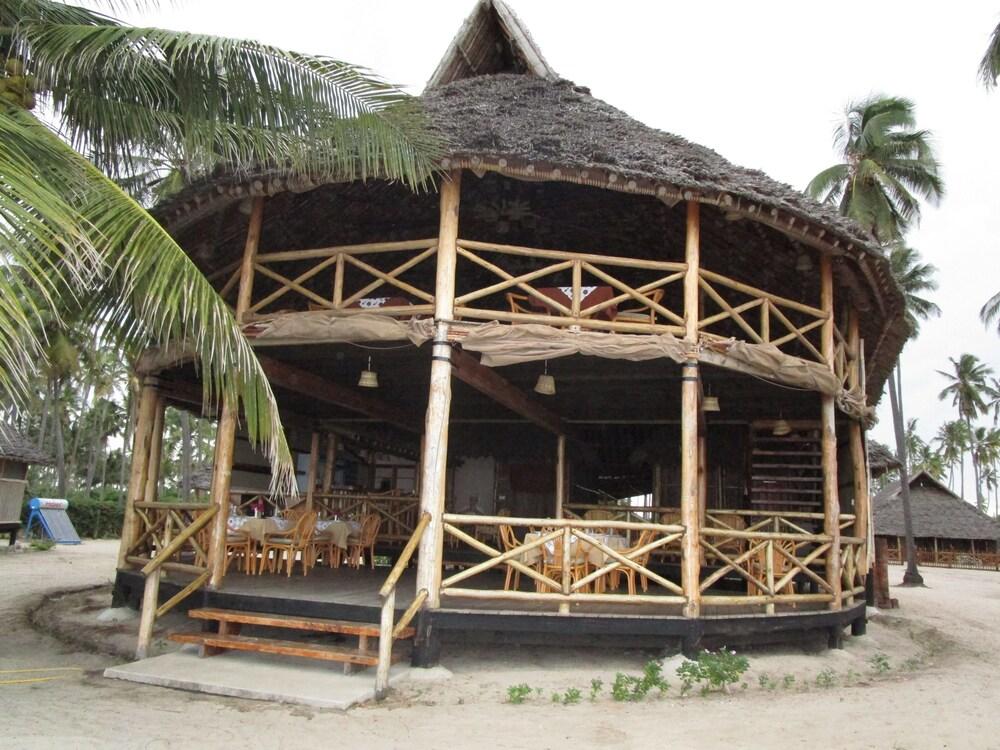 Barry's Beach Resort Mkwaja Exterior foto